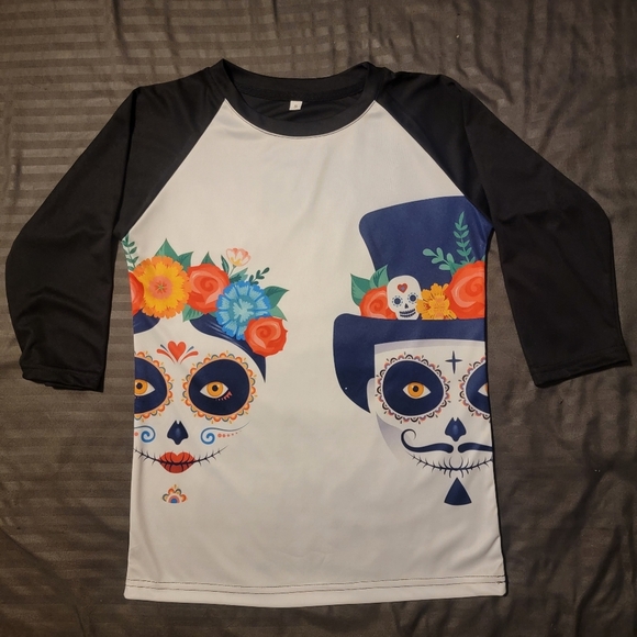 Women's SKULL Tshirt - Picture 6 of 15